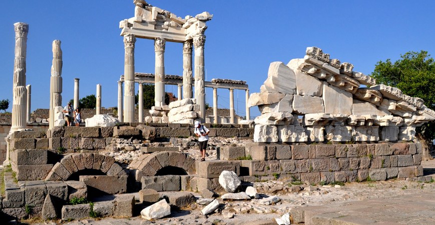 Pergamon Tours