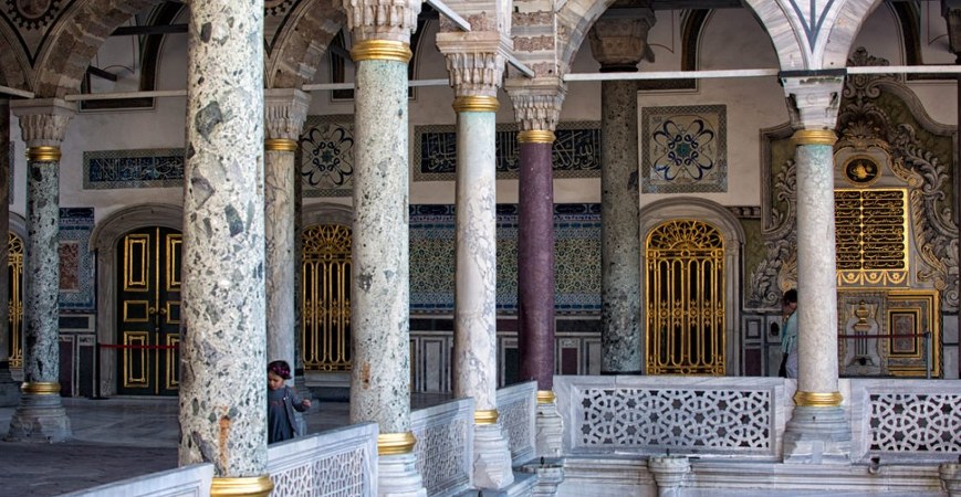 Istanbul Topkapi Palace Museum Tour
